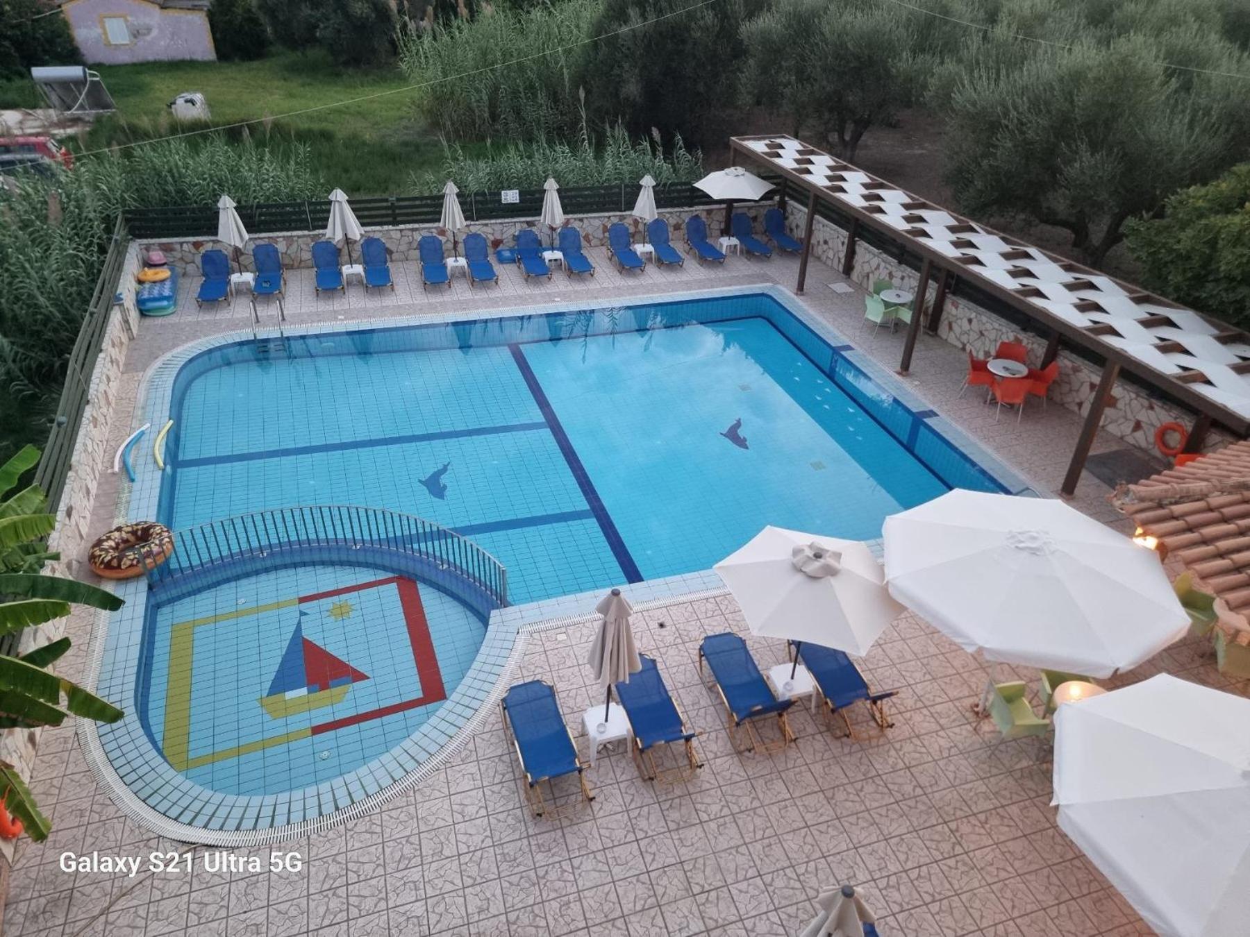 Aparthotel Alex